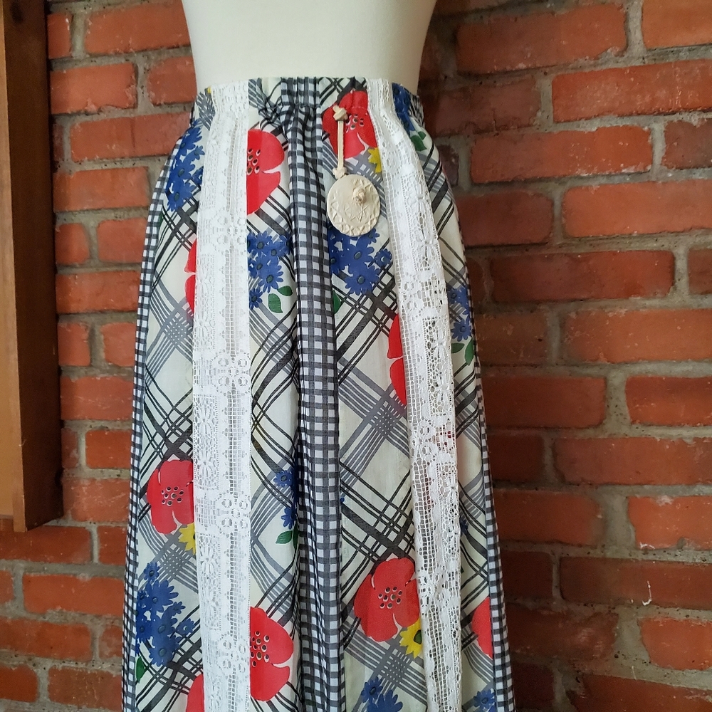 Vintage 70s Chessa Davis Lace Red White Blue Skirt
